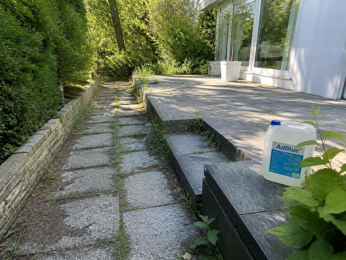 Adblue désherbant : idée reçue ou solution qui marche vraiment sur vos allées et terrasses ? 2 découvrez si l'adblue désherbant est une idée reçue ou une solution efficace pour éliminer les mauvaises herbes de vos allées et terrasses. analyse complète et conseils pratiques.
